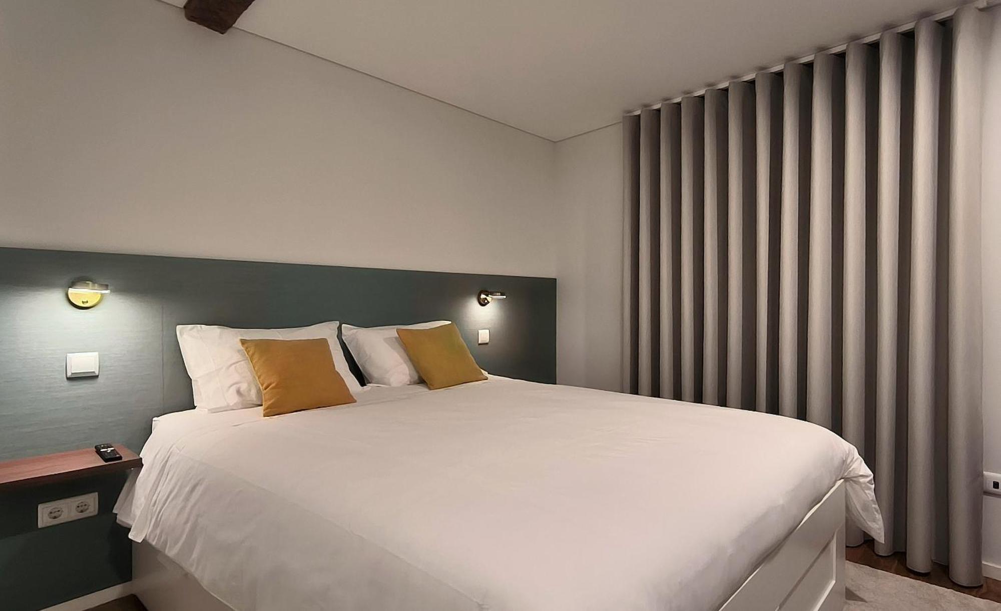 Domi Suites & Studios Гимарайнш Экстерьер фото